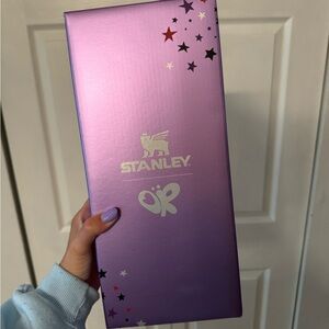 OLIVIA RODRIGO STANLEY